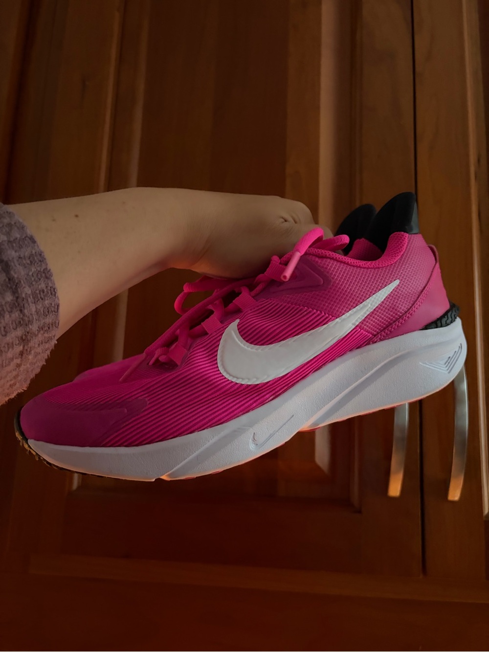 Nike | Youth Star Runner 4 Running Shoes Pink White Black | Size 7Y - Picture 3 of 5